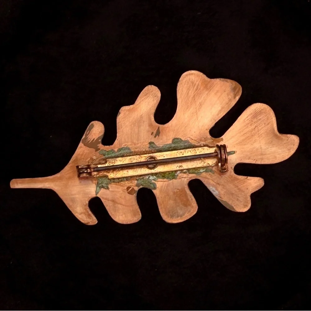 Vintage copper Red swirl Leaf-Shaped Brooch